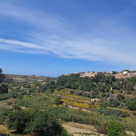 Gozo Island Escape Sleeps 4 With Private Bathroom Ghajn il-Kbira  Eksteriør billede
