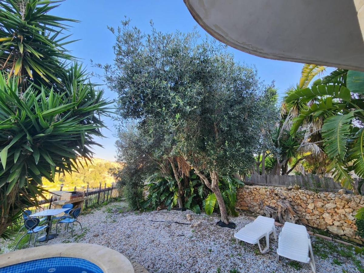 Gozo Island Escape Sleeps 4 With Private Bathroom Ghajn il-Kbira  Eksteriør billede