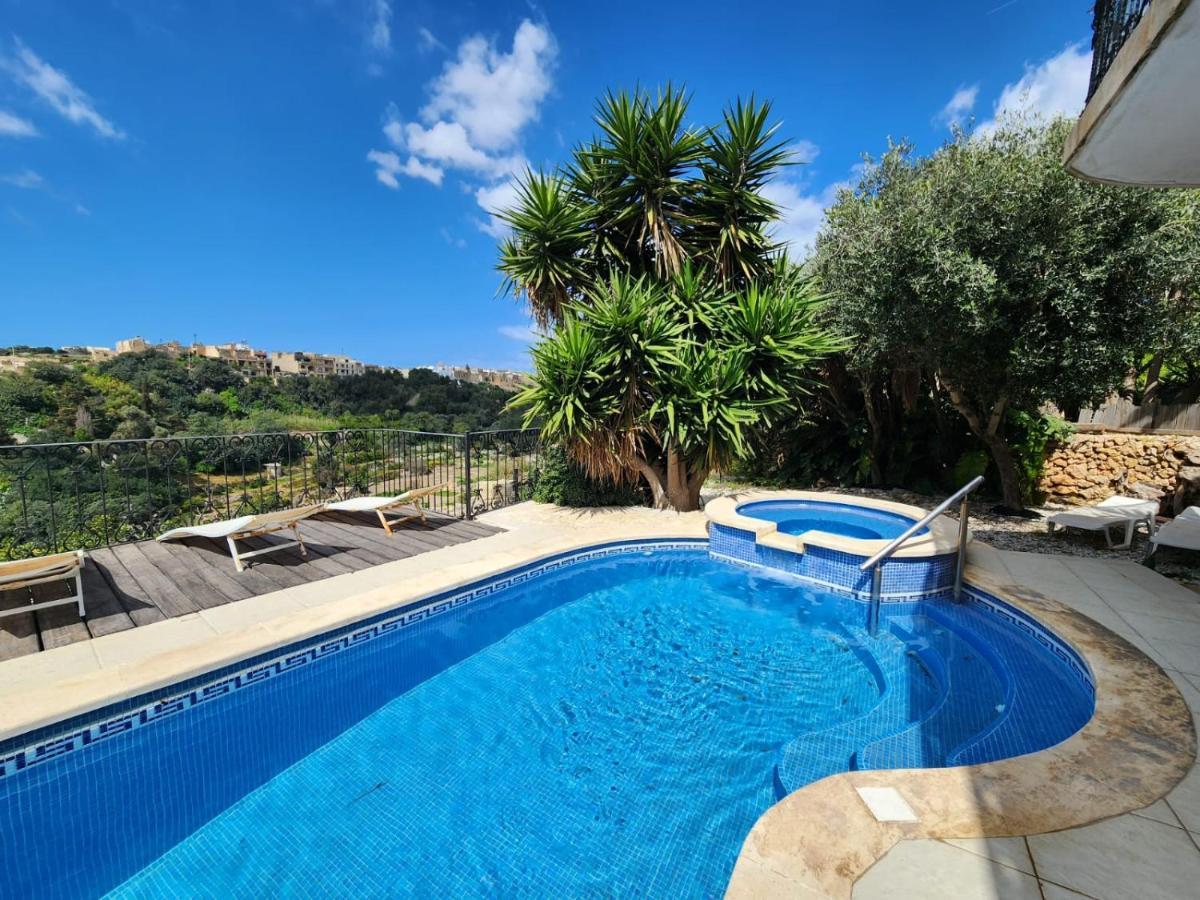 Gozo Island Escape Sleeps 4 With Private Bathroom Ghajn il-Kbira  Eksteriør billede
